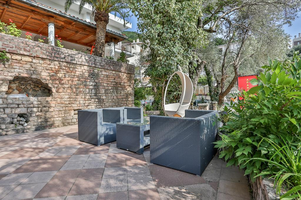 Milan'S Apartments Sveti Stefan Zewnętrze zdjęcie