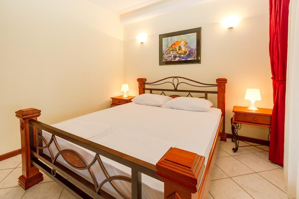 Milan'S Apartments Sveti Stefan Pokój zdjęcie